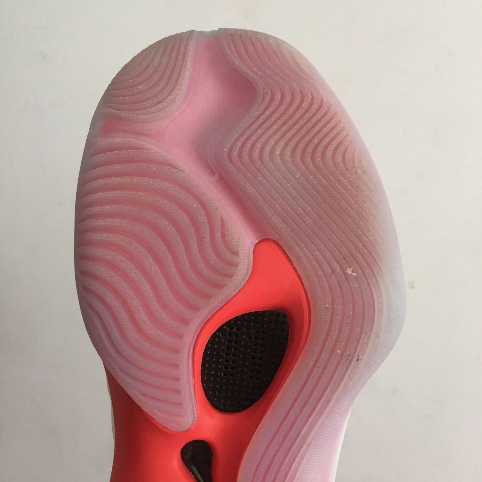 李宁专业篮球鞋测评驭帅11,驭帅11白底和红底是否有所不同