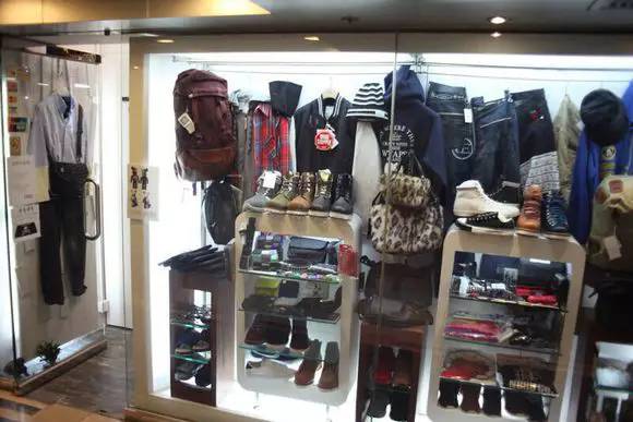 七夕福利|你穿这么潮,就来Supreme逛逛吧