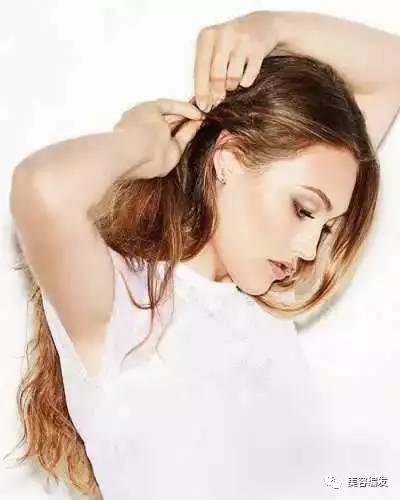 赵薇中餐厅编发,赵薇中餐厅编发视频