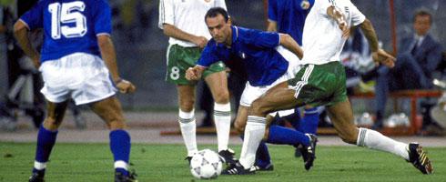 当今世界足坛十大前锋,足坛历史十大暴力前锋