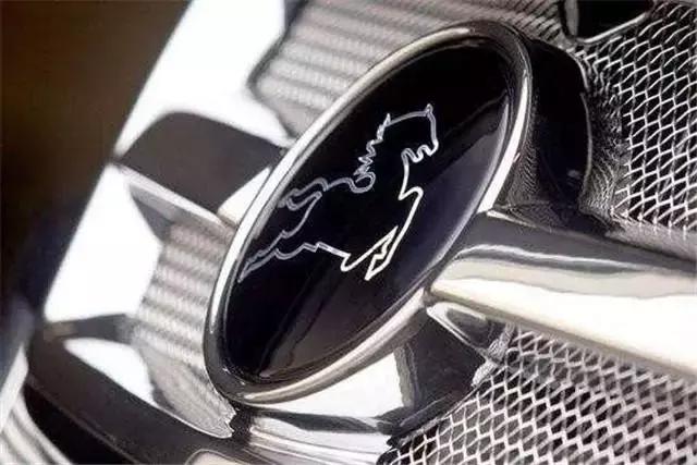 保时捷和法拉利的车标有什么区别,宝骏保时捷车标