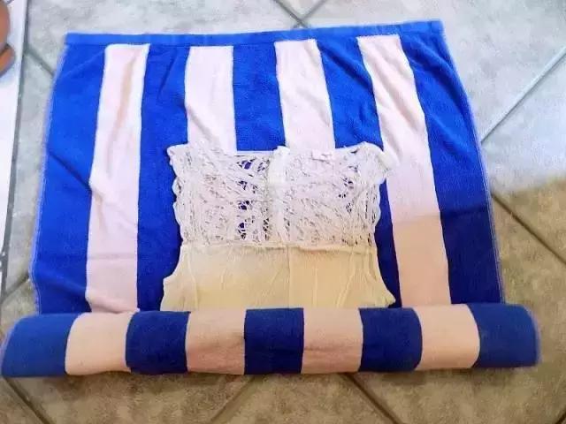 夏季衣服缩水了怎么让它变回原形,羊毛衣服机洗缩水了怎么恢复原样