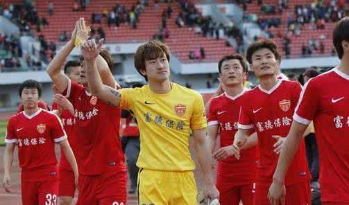 给球迷报销让功勋履新和强队热身!为了保级中超这仨队也是拼了!