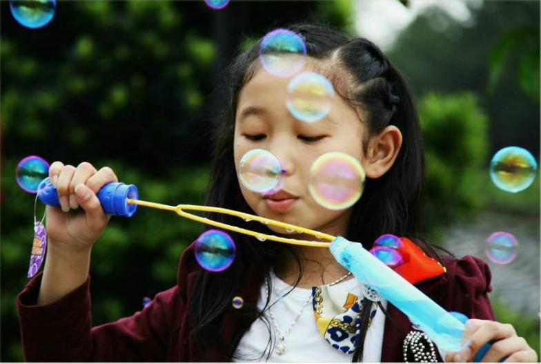 皮小6:有人因它患上败血症!这种路边的“哄娃神器”别再买了!