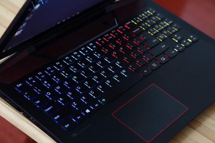 联想拯救者y720i77700hq键盘,拯救者y700和y720代哪个打游戏好