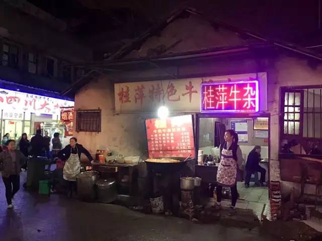 武汉必吃的美食排行榜,武汉排队吃美食图片
