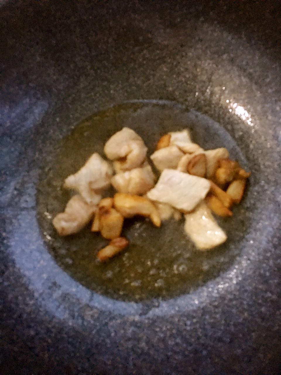 东北菜的特色就是各种乱炖,传说中的菜