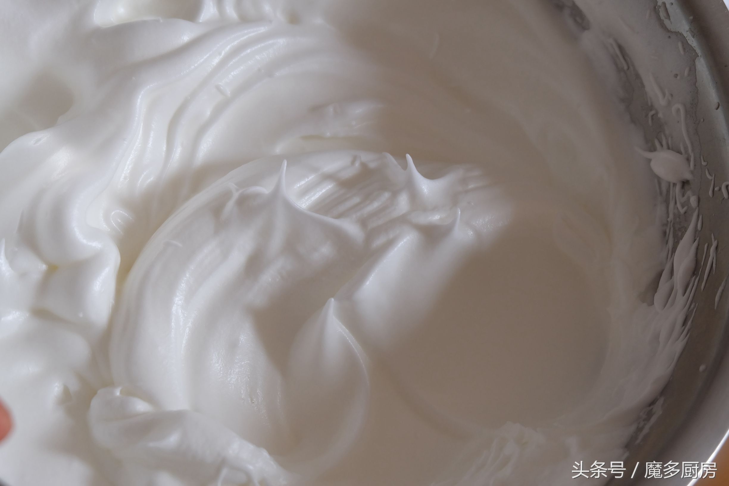 用电饭煲做蛋糕的最简单教程,用电饭煲做蛋糕的简单方法快捷