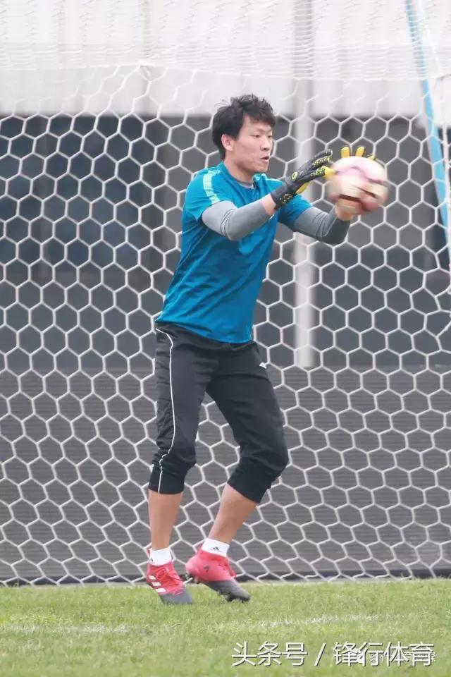 古特比视频集锦,古特比带领全队