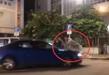 拍戏豪车被撞,拍戏差点被车撞死的明星