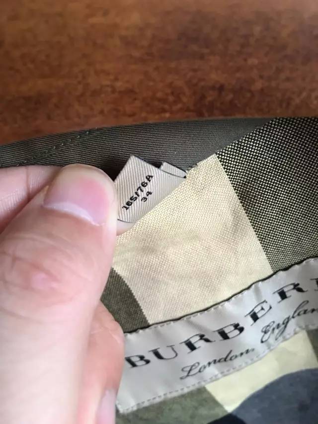 风衣巴宝莉12000,巴宝莉风衣回归现实