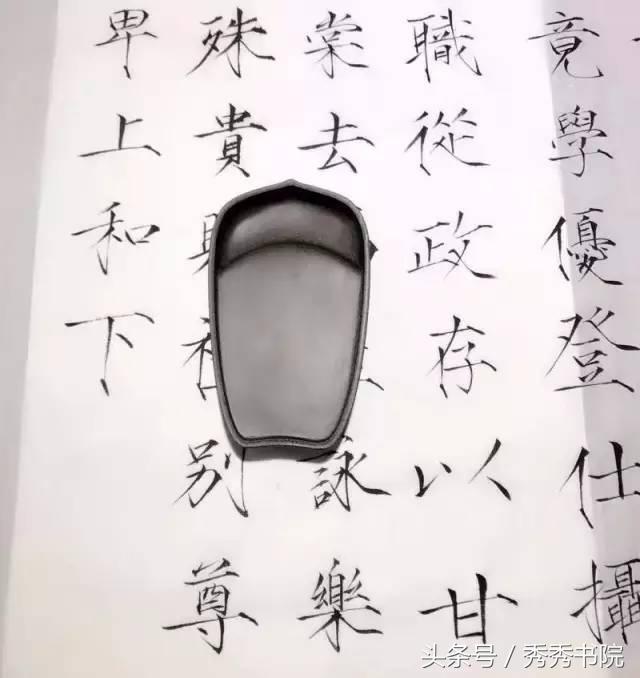 新婚燕尔其实是一曲爱情的悲歌,新婚燕尔出自哪首歌