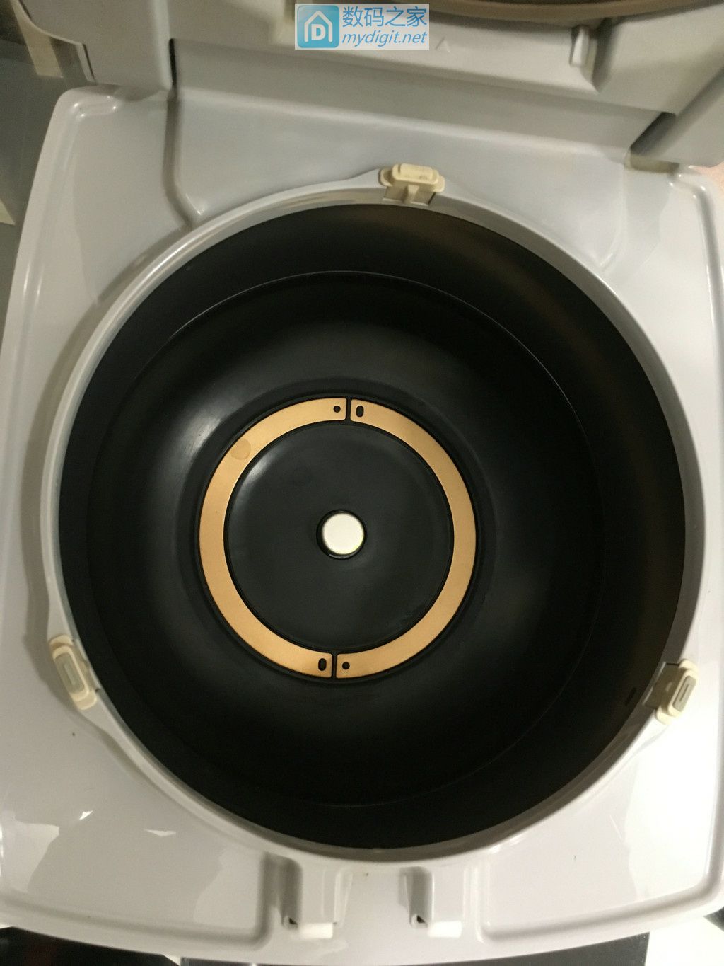 日本电饭煲拆解上盖,日本本土三菱电饭煲上盖拆解视频