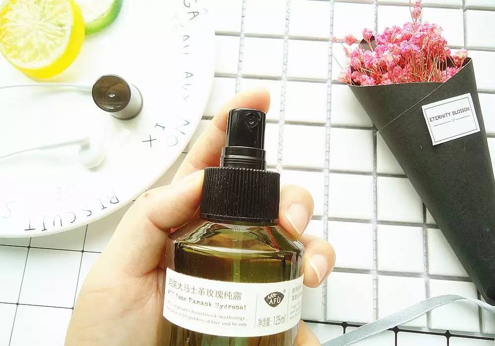 pony中国旗袍妆,pony减龄穿搭