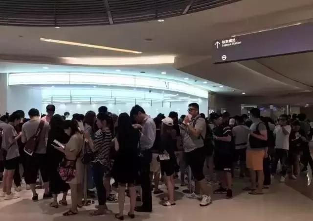 ladym铔嬬硶涓婃捣闂ㄥ簵,ladym缃戠孩铔嬬硶