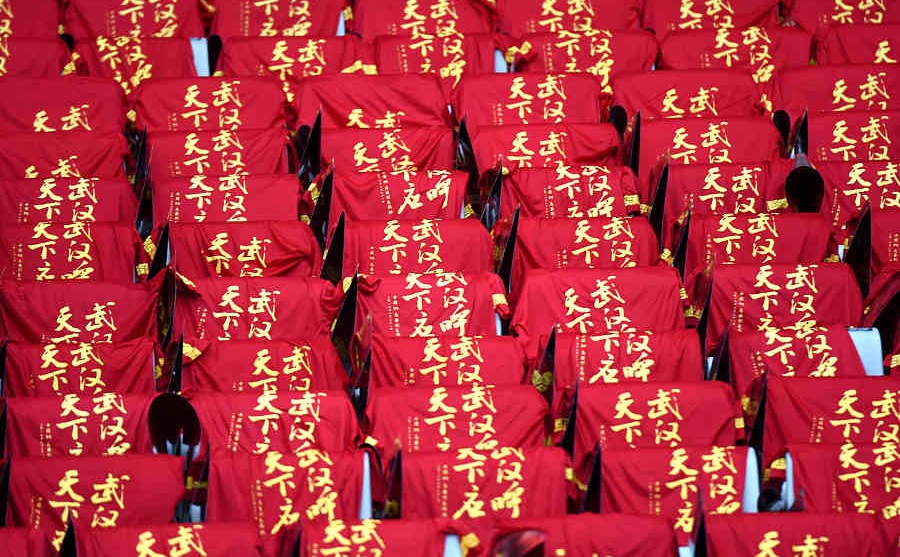 12强赛国足绝杀越南取首胜韦世豪,12强赛郜林进球图片