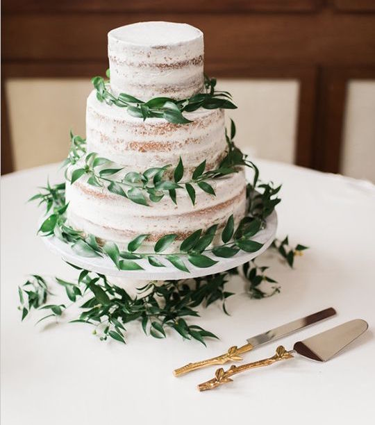 低脂裸蛋糕款式,裸蛋糕和普通蛋糕视觉对比