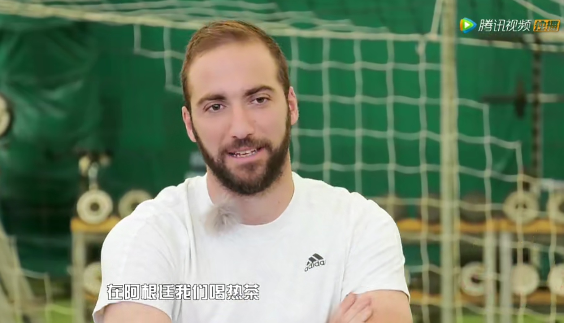 何炅谢娜吴昕离开大本营了吗,离开快本的吴昕