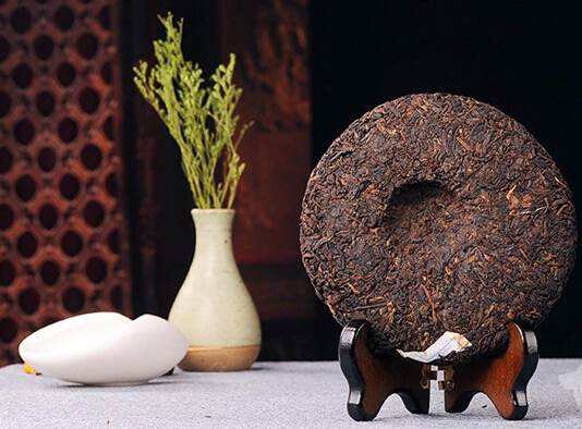 普洱茶泡星月菩提过程视频,星月菩提根手串泡普洱茶