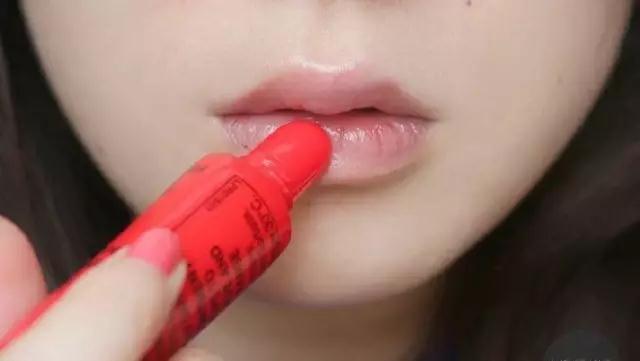 秋风起,你的包里有木有备一支万能的木瓜膏呢!