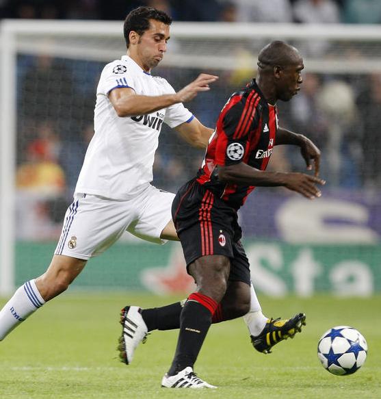 献给男球迷，更献给女球迷——足球场上的臀霸！