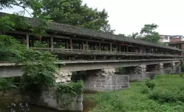 仙人洞里面的洞天,走进钟乳石洞在哪里