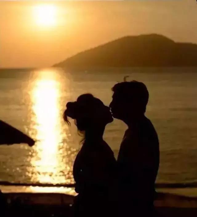 薛之谦有没有和前妻复婚,薛之谦什么时候跟前妻离婚的