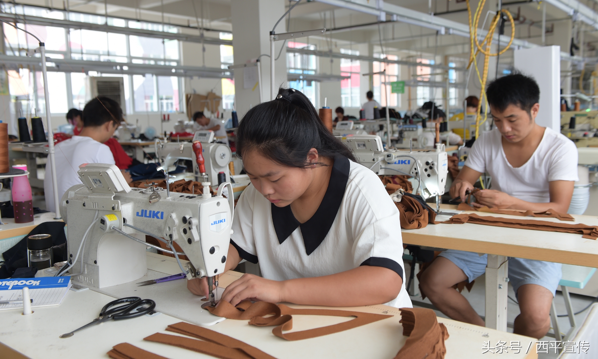 西平歌锦服装厂位置,歌锦女装西平店