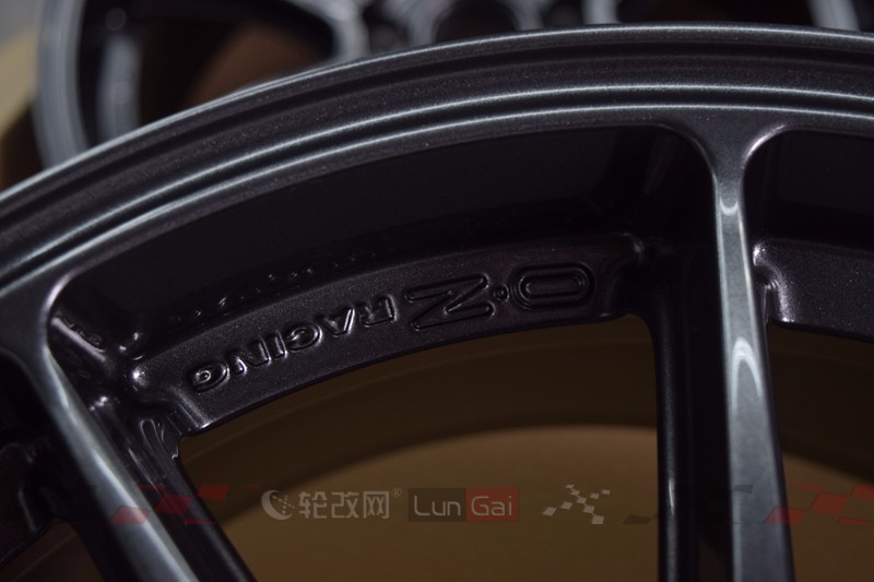 大众高尔夫7.5代gti改装,高尔夫7.5代gti19寸轮毂