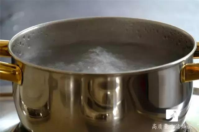 大人被开水烫伤怎么处理好得快,开水烫伤急救知识