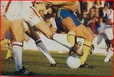 膝关节的急性损伤有哪些,膝关节侧韧带损伤症状