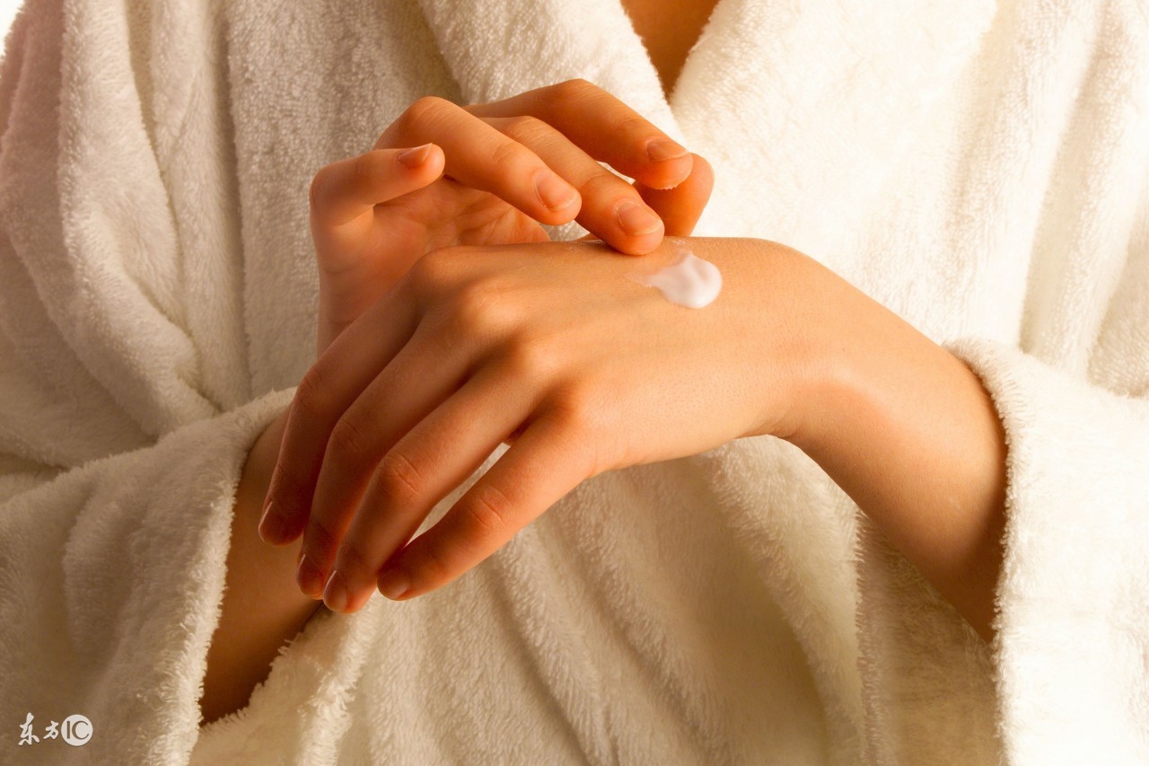 皮肤瘙痒有皮屑是不是尿毒症,尿毒症患者皮肤瘙痒的原因