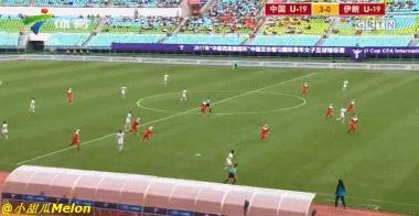 最新女足亚洲杯战女足夺冠照片,国际女子足球联赛中国队