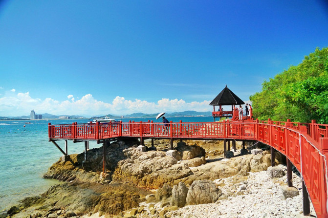 带着宝贝去旅行，遇见三亚遇见海