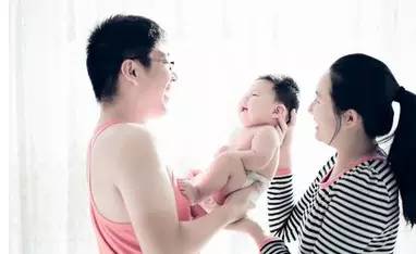 宝宝刚开始长牙影响睡眠怎么解决,婴儿长牙饮食