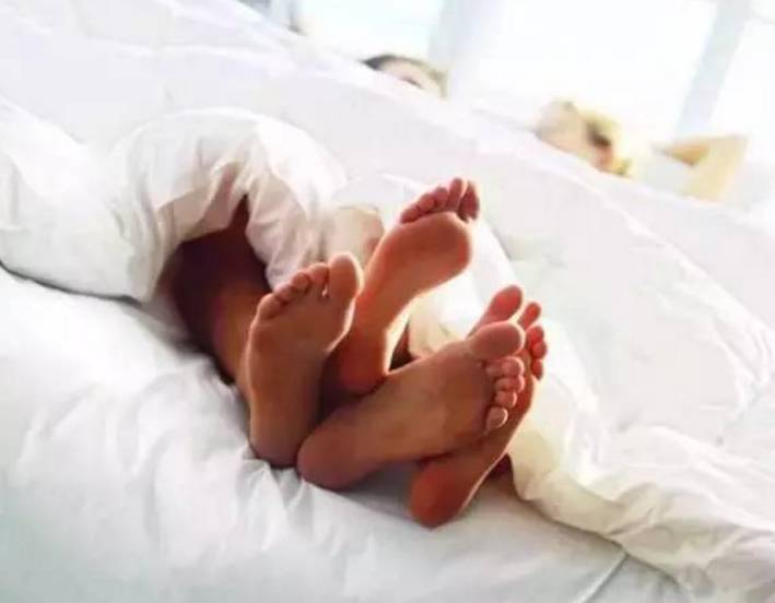 每天坚持喝一杯白酒20年后会怎样,坚持每天喝一杯白酒一年后会怎样