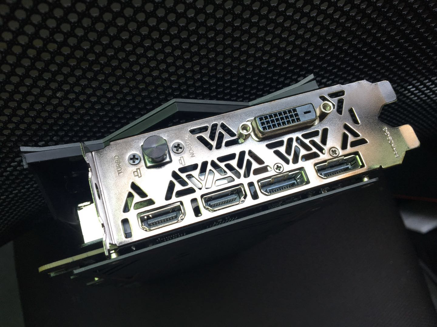 高温终结者,给自己换套不“发烧”配置