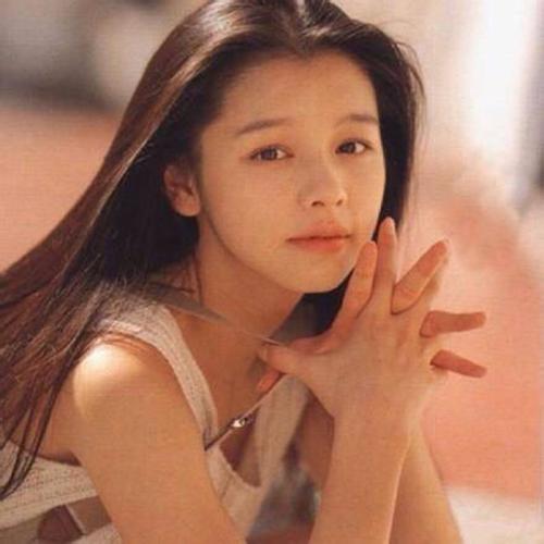 真实怀孕产子的明星,孕妇生孩子跳楼事件