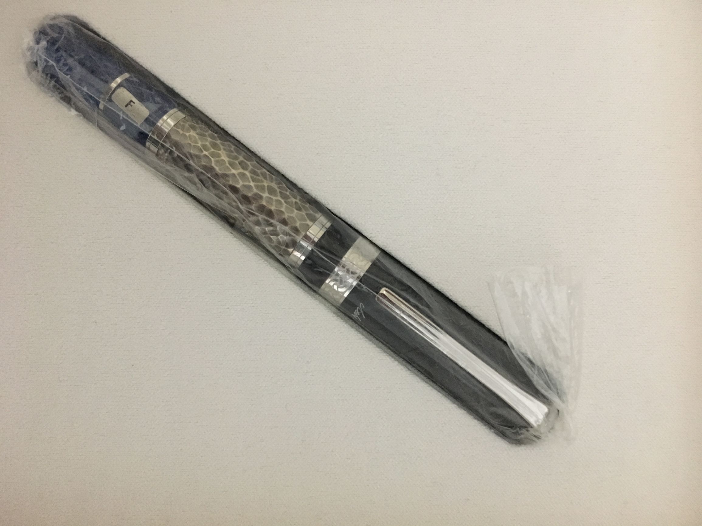 初学者零基础选什么样的钢笔,从入坑到退坑的钢笔爱好者