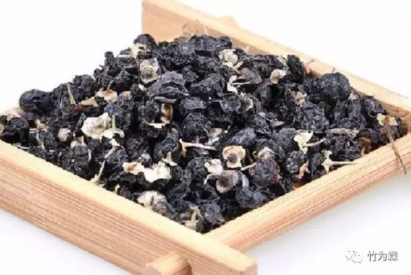 黑枸杞原浆功效与作用,野生黑枸杞子的作用与功效