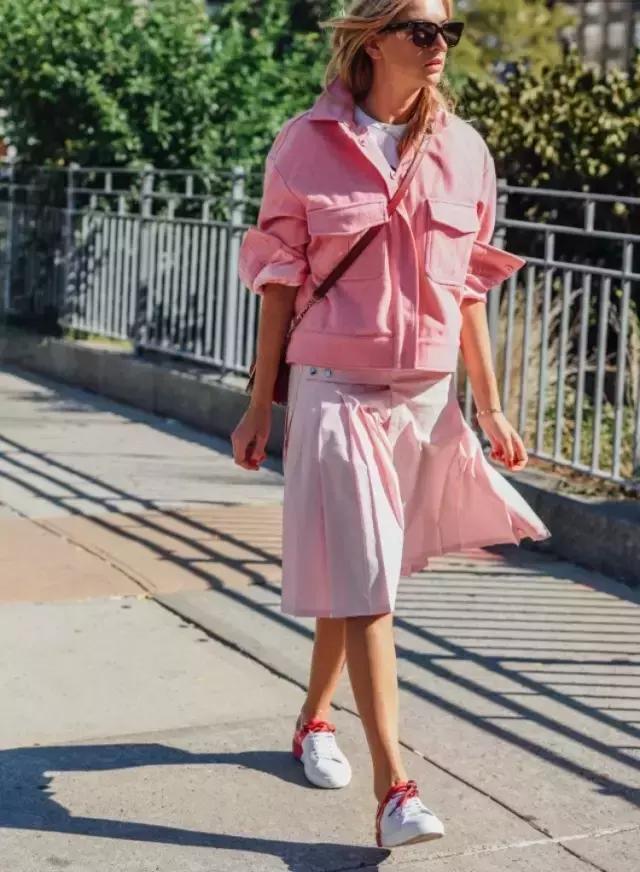 哪款小白鞋百搭透气高颜值,2021什么小白鞋经典又时尚女