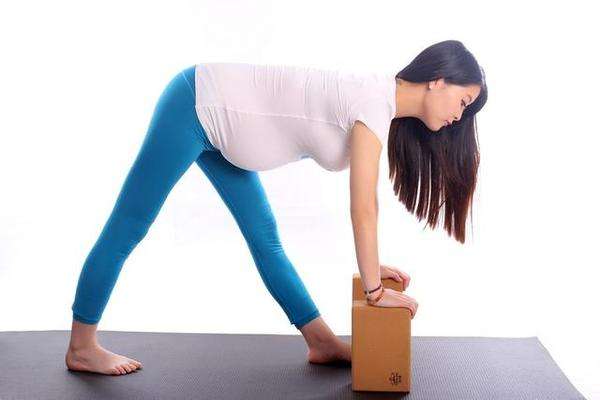 孕29周鼻流血是什么原因,孕27周流鼻血有影响吗