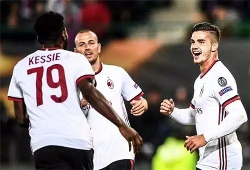 米兰最后一个9号因扎吉,因扎吉在意大利多少号