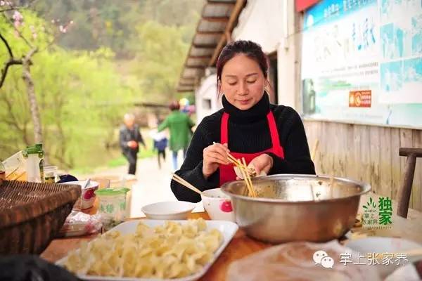 钓了8小时鱼塘老板哭了,黑坑老板被钓鱼人打崩溃
