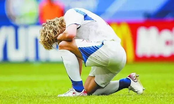 你若流泪先湿我心的下一句,你若流泪先湿我心的意思