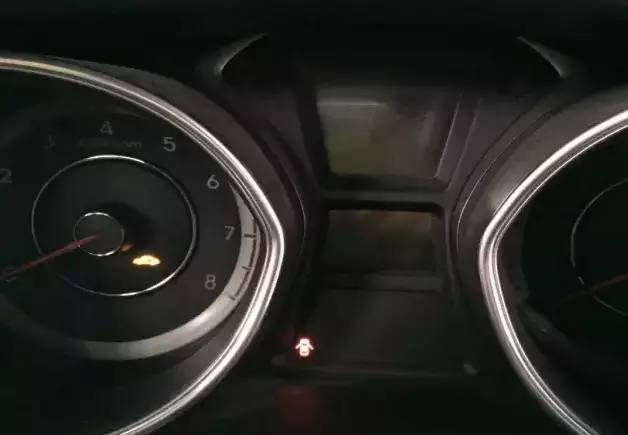 北京现代朗动整车不上电怎么查,现代朗动更换电瓶后仍然启动不好