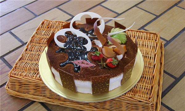 吃甜食头晕恶心想吐挂什么科,恶心想吐吃甜食管用吗