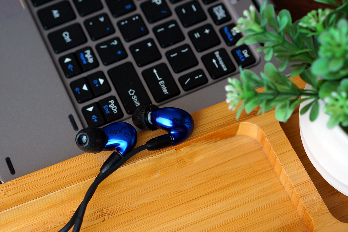 手机直推*党**出街利器：四单元动铁旗舰舒尔SE846体验