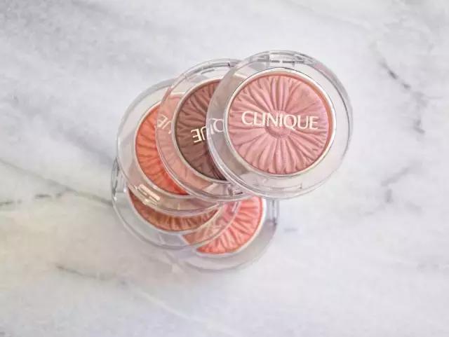 什么牌子的腮红好用且自然,哪个牌子的腮红比较显气色好