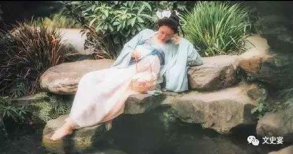 古代狠毒产婆接生手段,为什么古代接生要接生婆